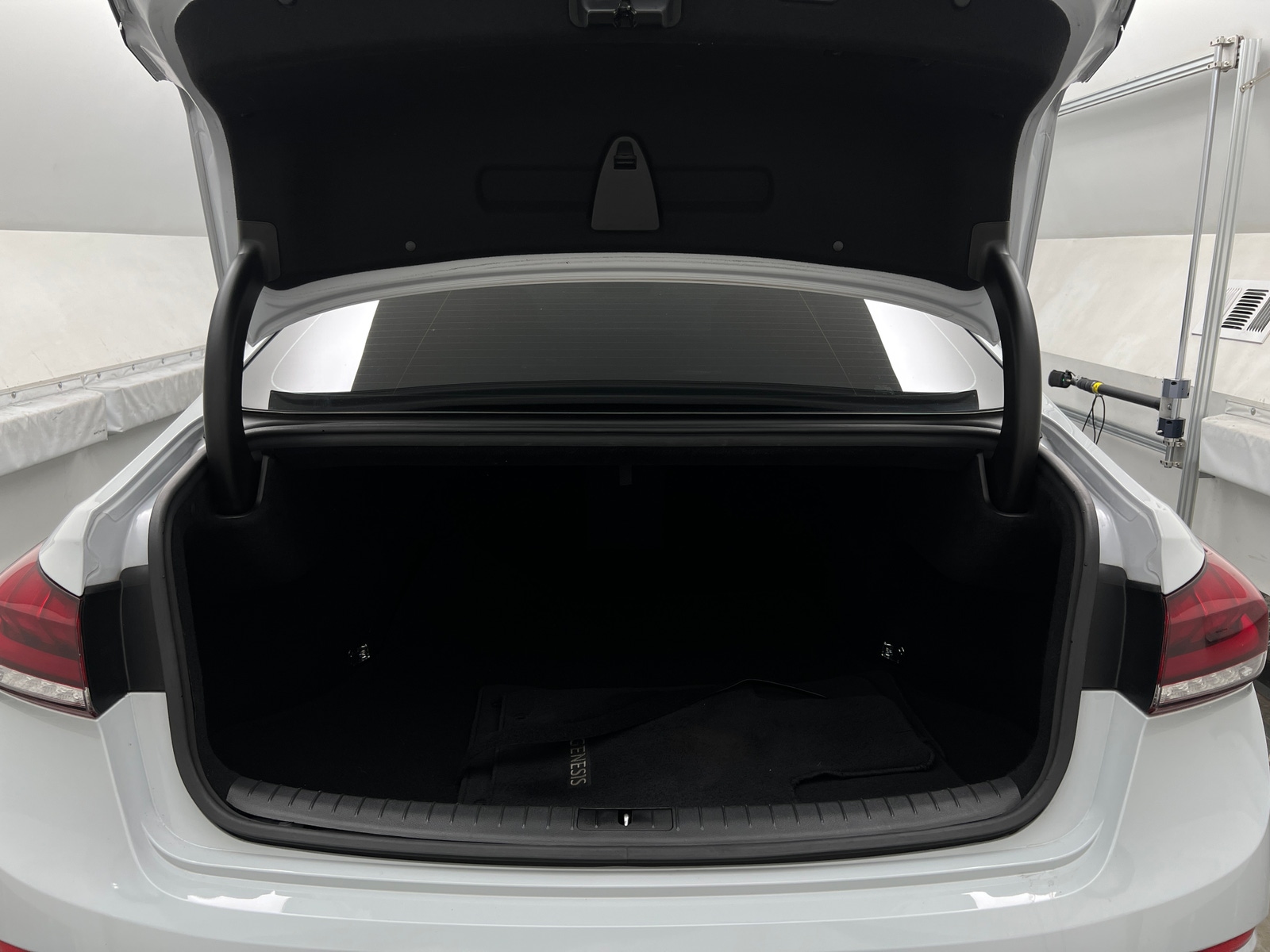 Thumbnail: 2019 Genesis G80 - 6