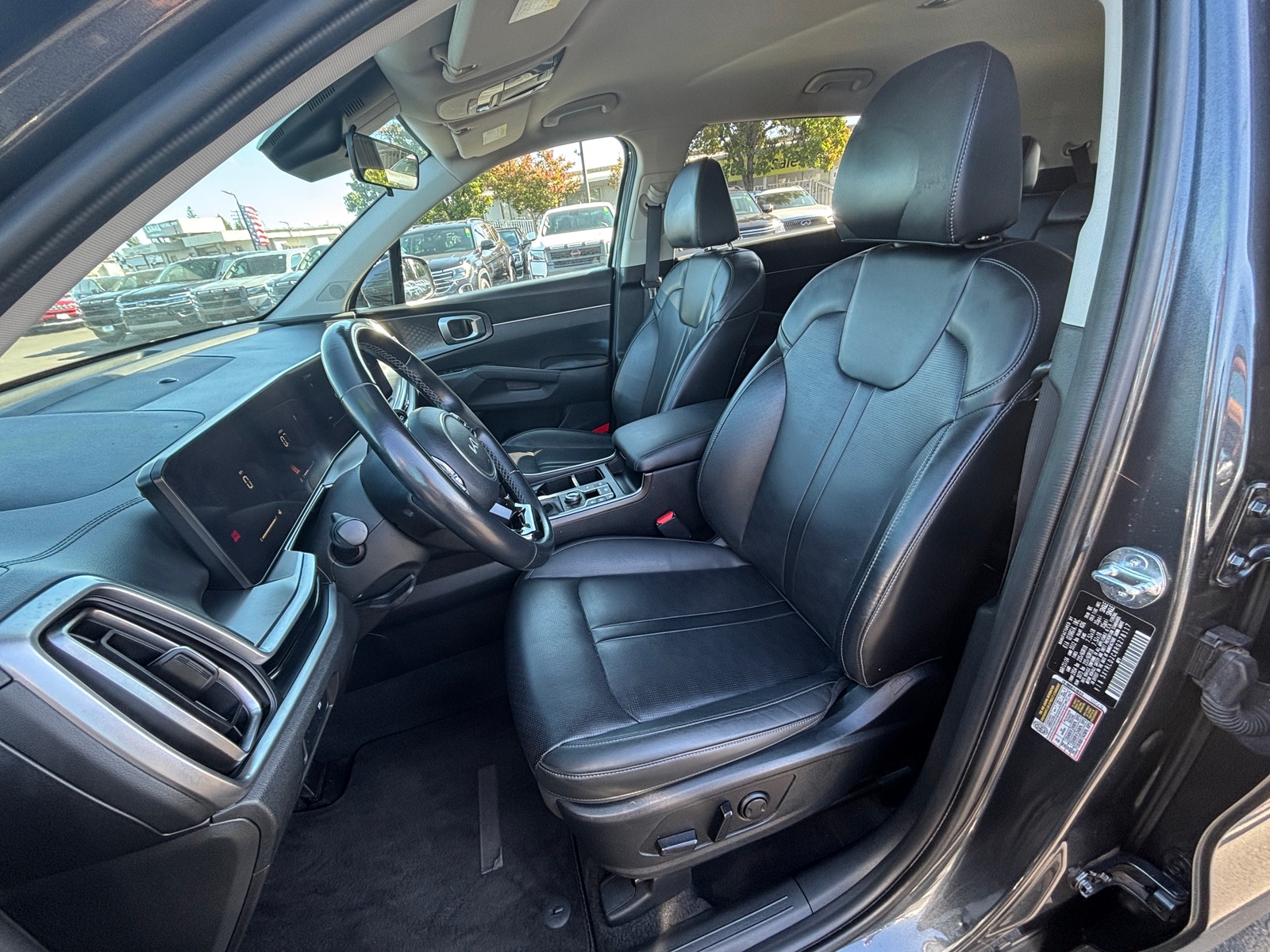 Thumbnail: 2024 Kia Sorento - 2