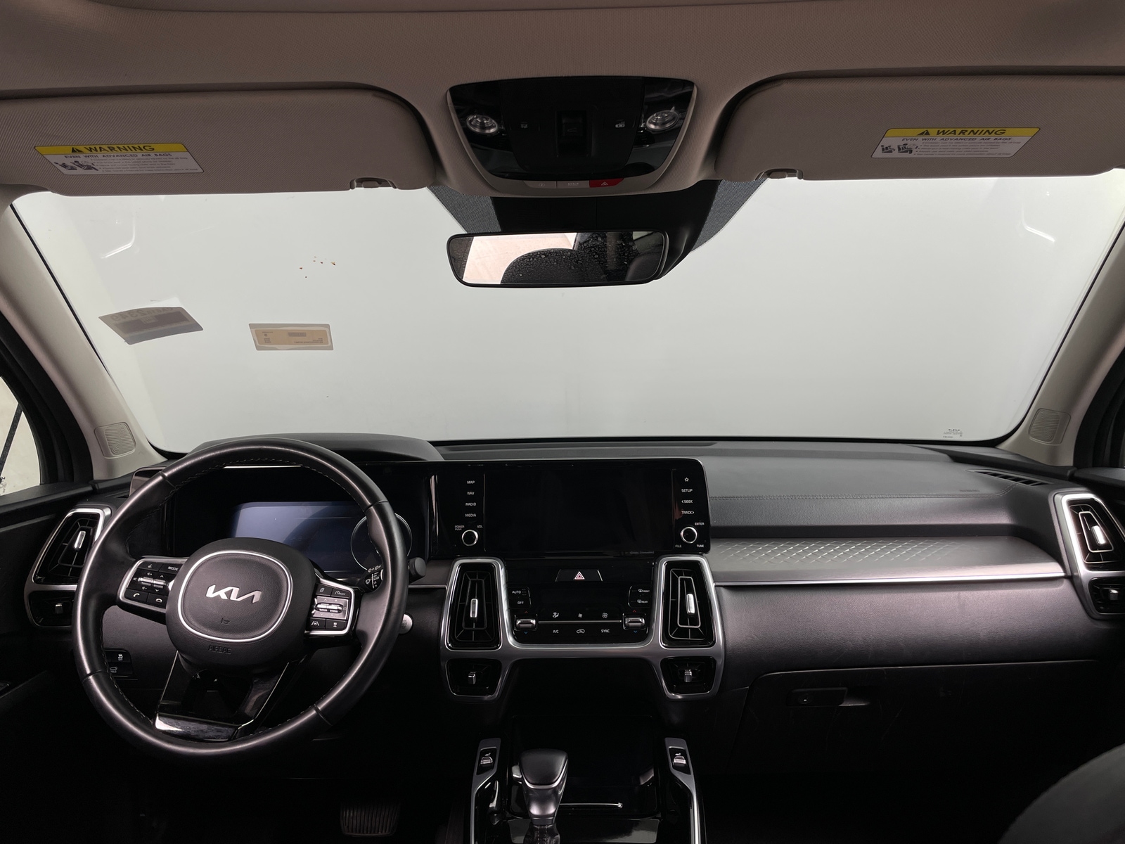 Thumbnail: 2023 Kia Sorento - 2