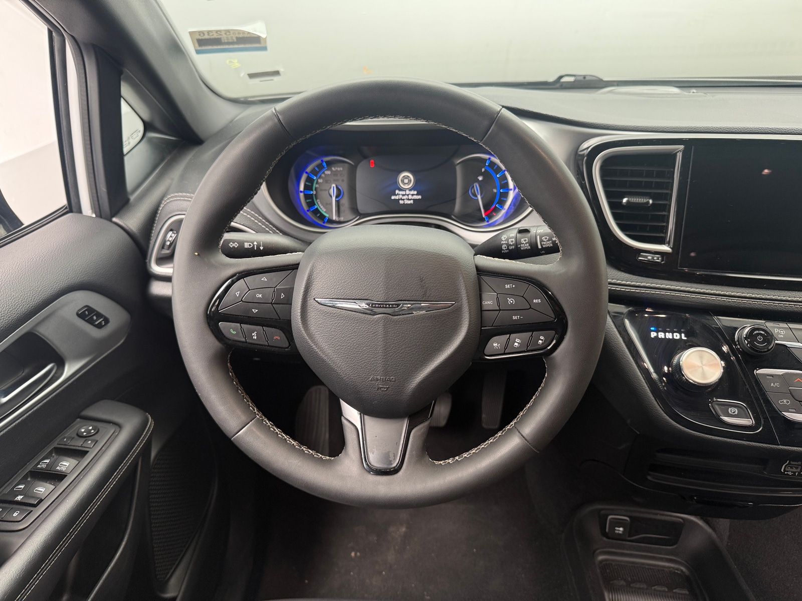Thumbnail: 2024 Chrysler Pacifica - 4