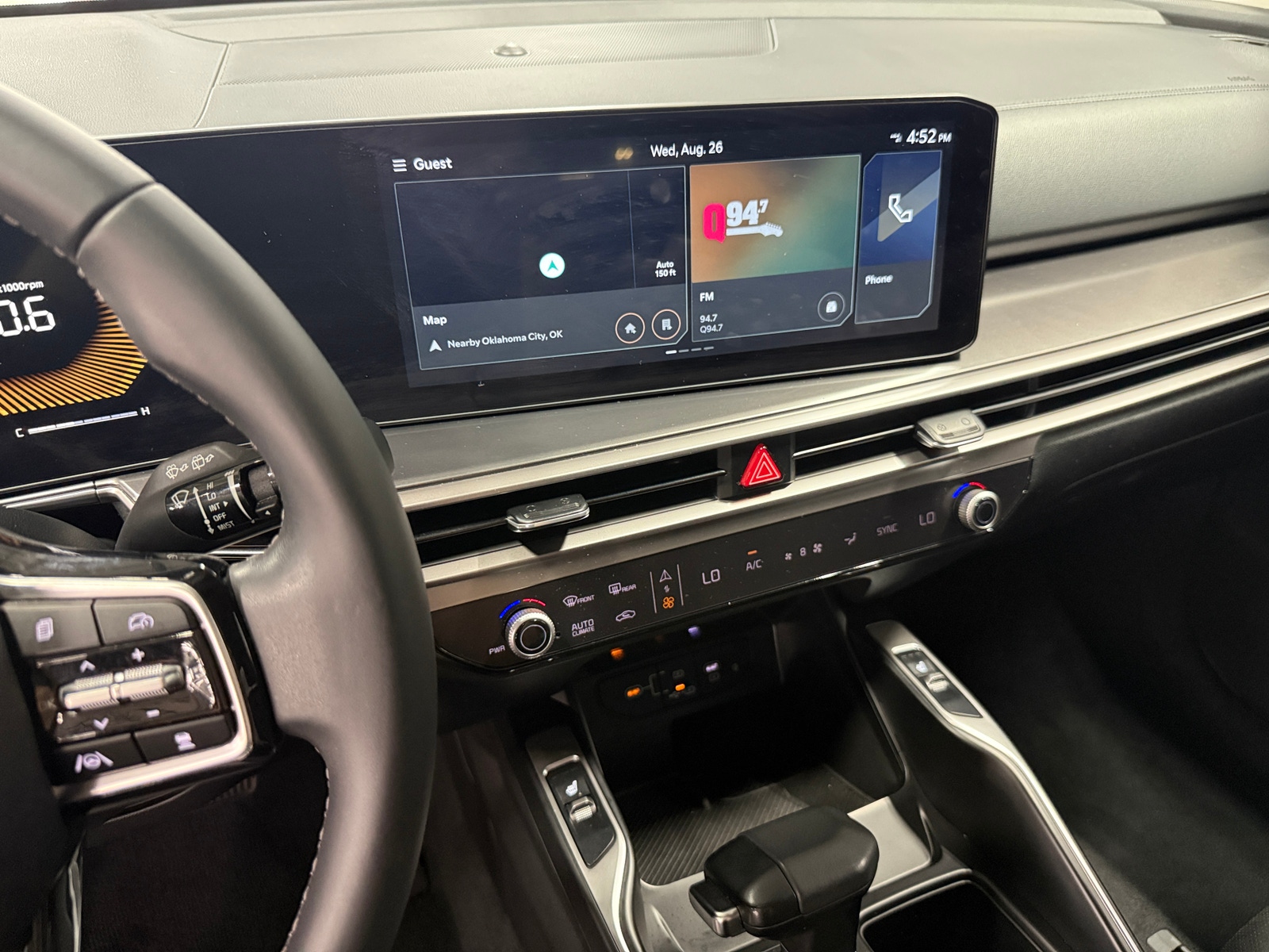 Thumbnail: 2024 Kia Sorento - 3