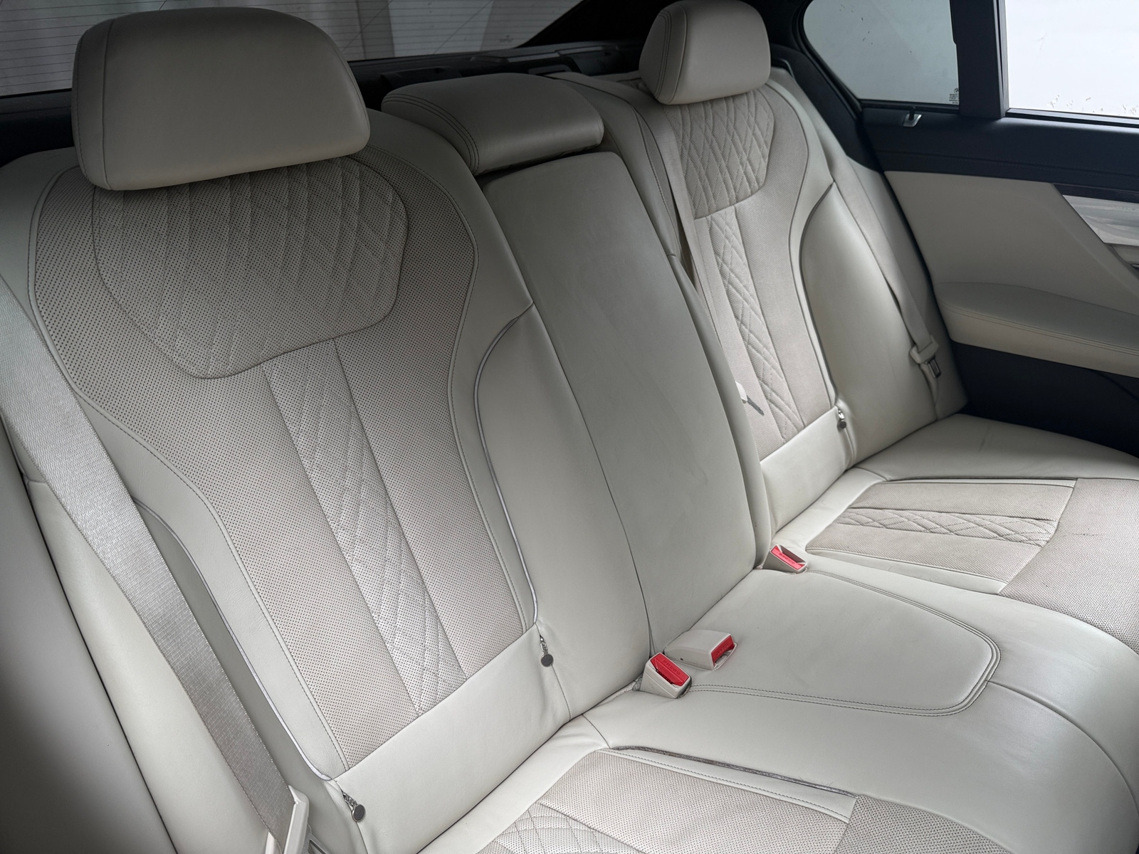 Thumbnail: 2016 BMW 7 Series - 6