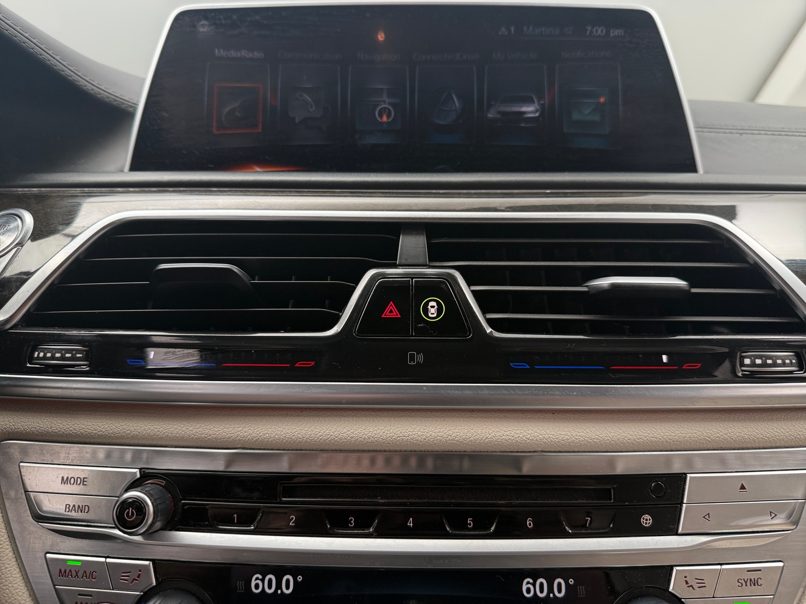 Thumbnail: 2016 BMW 7 Series - 4