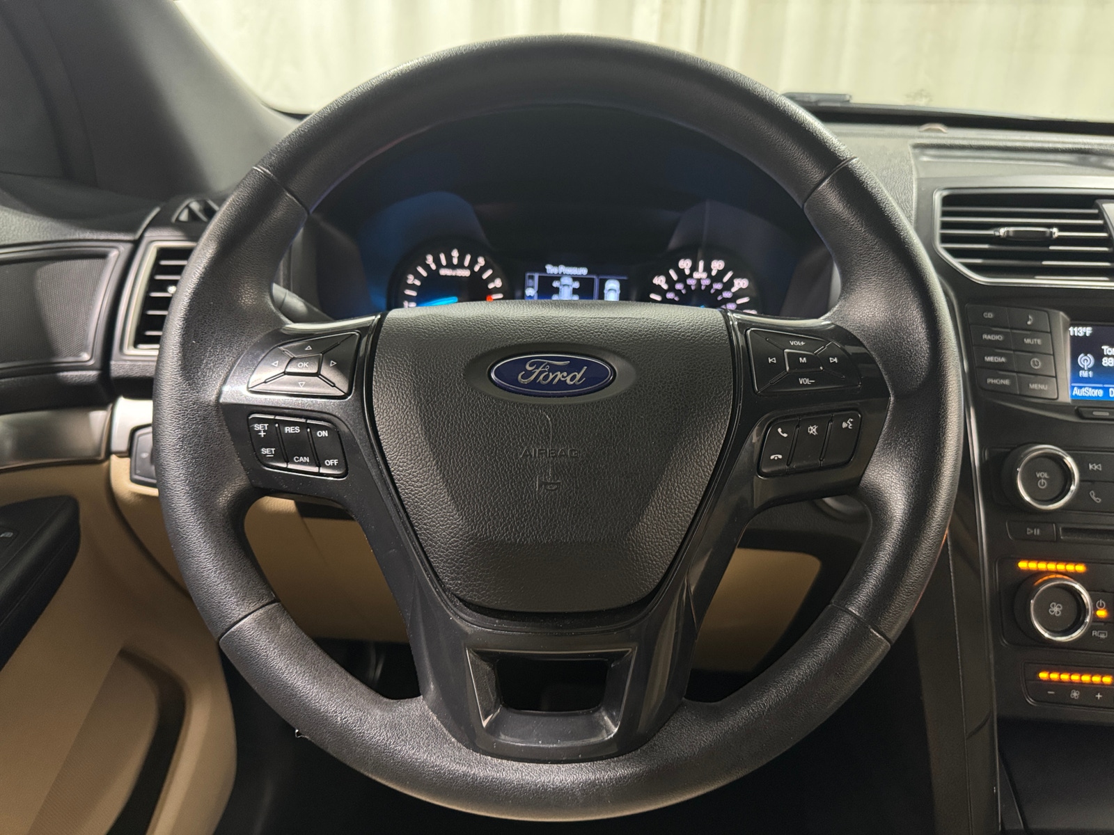 Thumbnail: 2017 Ford Explorer - 5