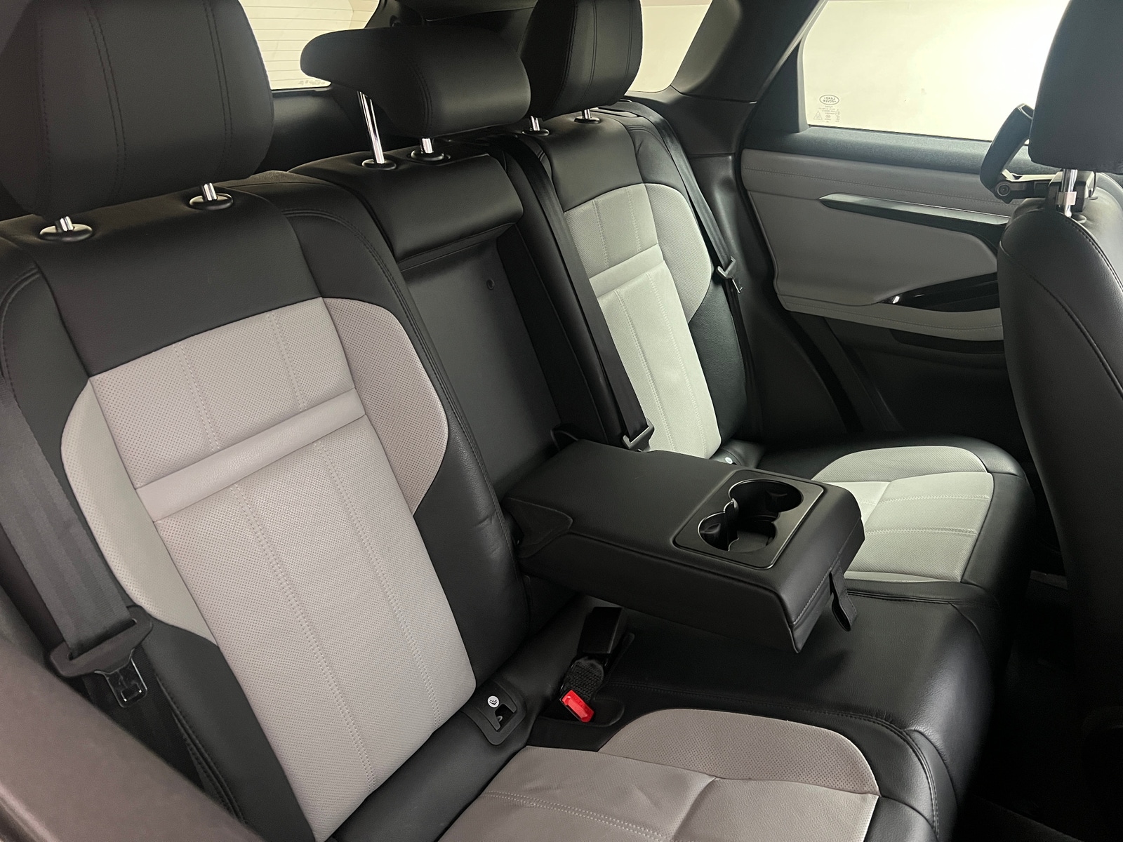 Thumbnail: 2021 Land Rover Range Rover Evoque - 5