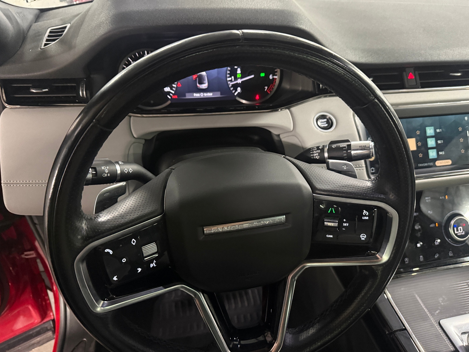 Thumbnail: 2021 Land Rover Range Rover Evoque - 4
