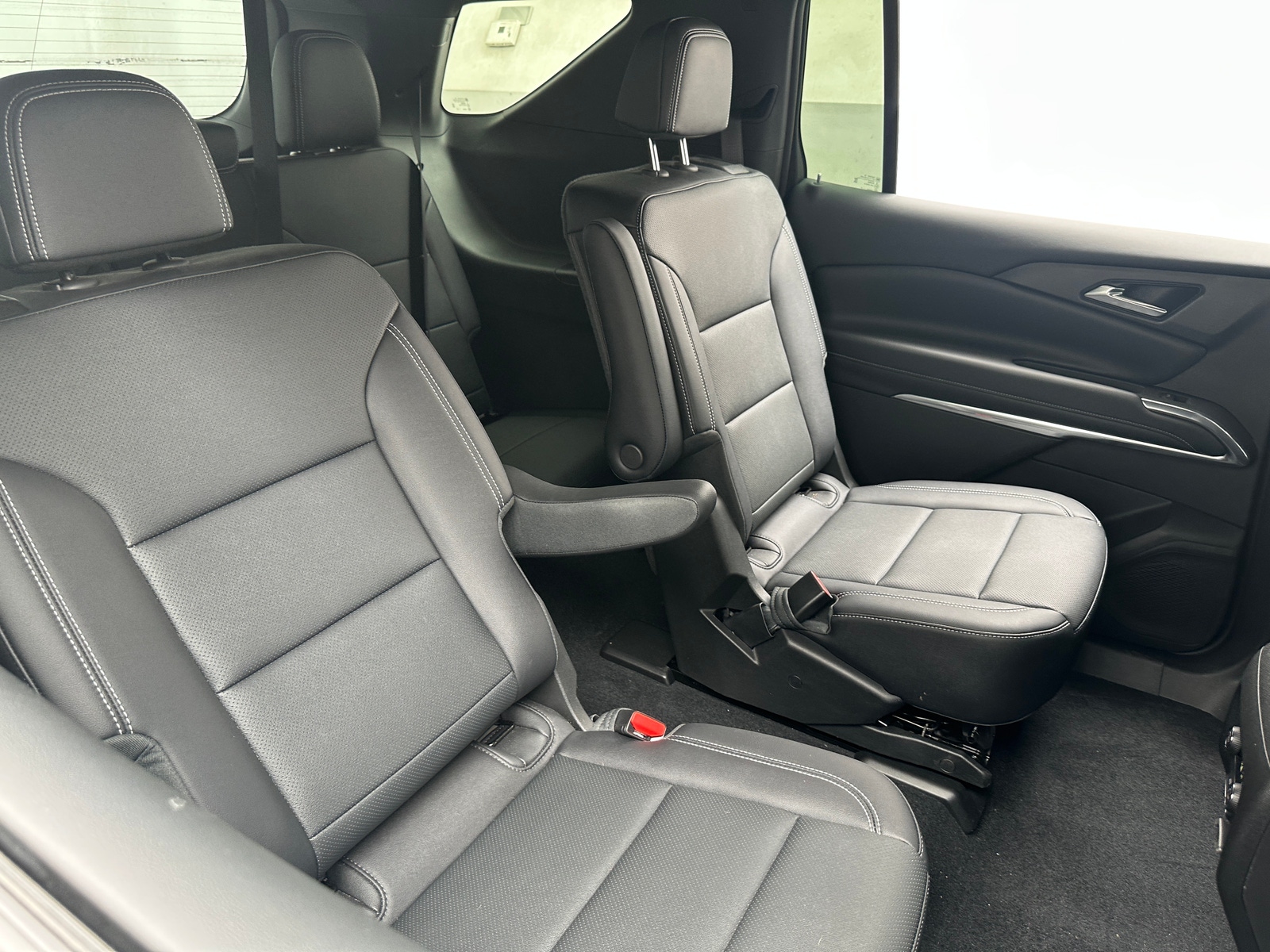 Thumbnail: 2025 Chevrolet Traverse - 5