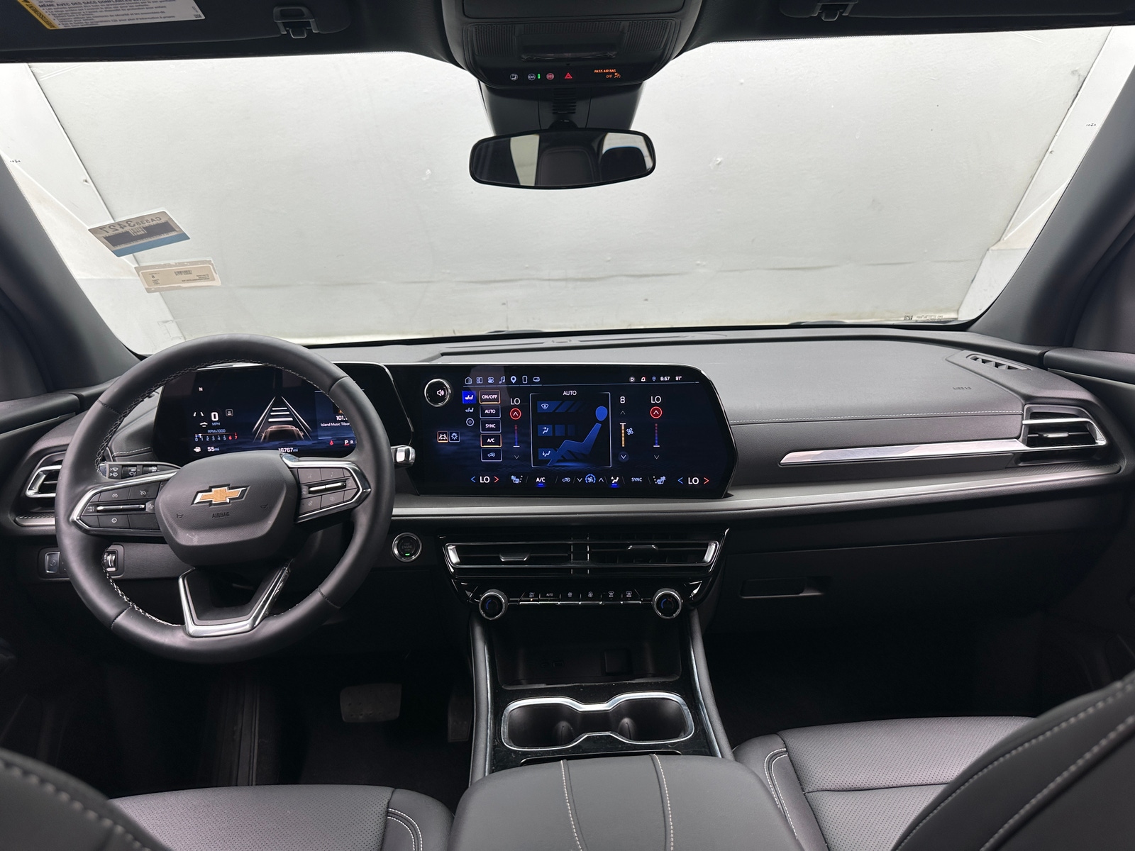 Thumbnail: 2025 Chevrolet Traverse - 2