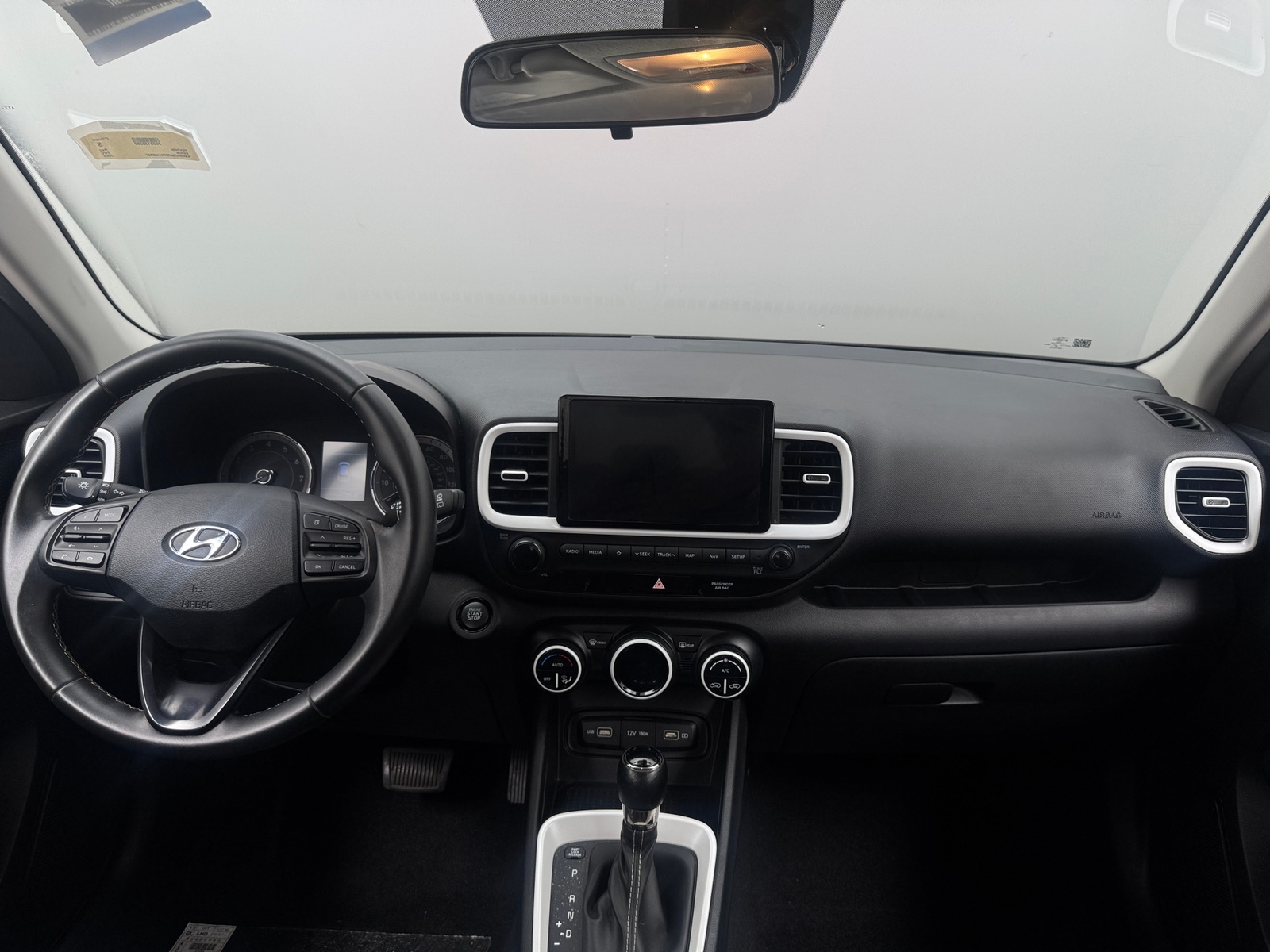 Thumbnail: 2022 Hyundai Venue - 3