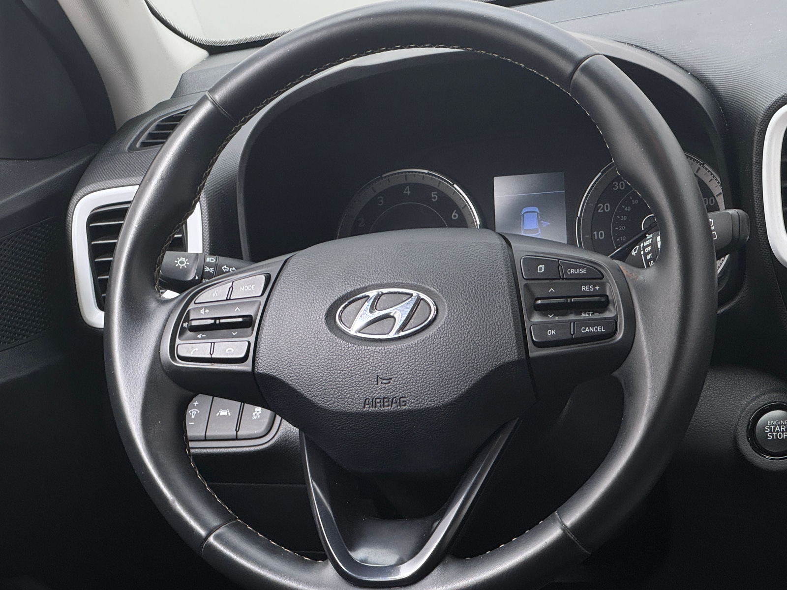 Thumbnail: 2022 Hyundai Venue - 5