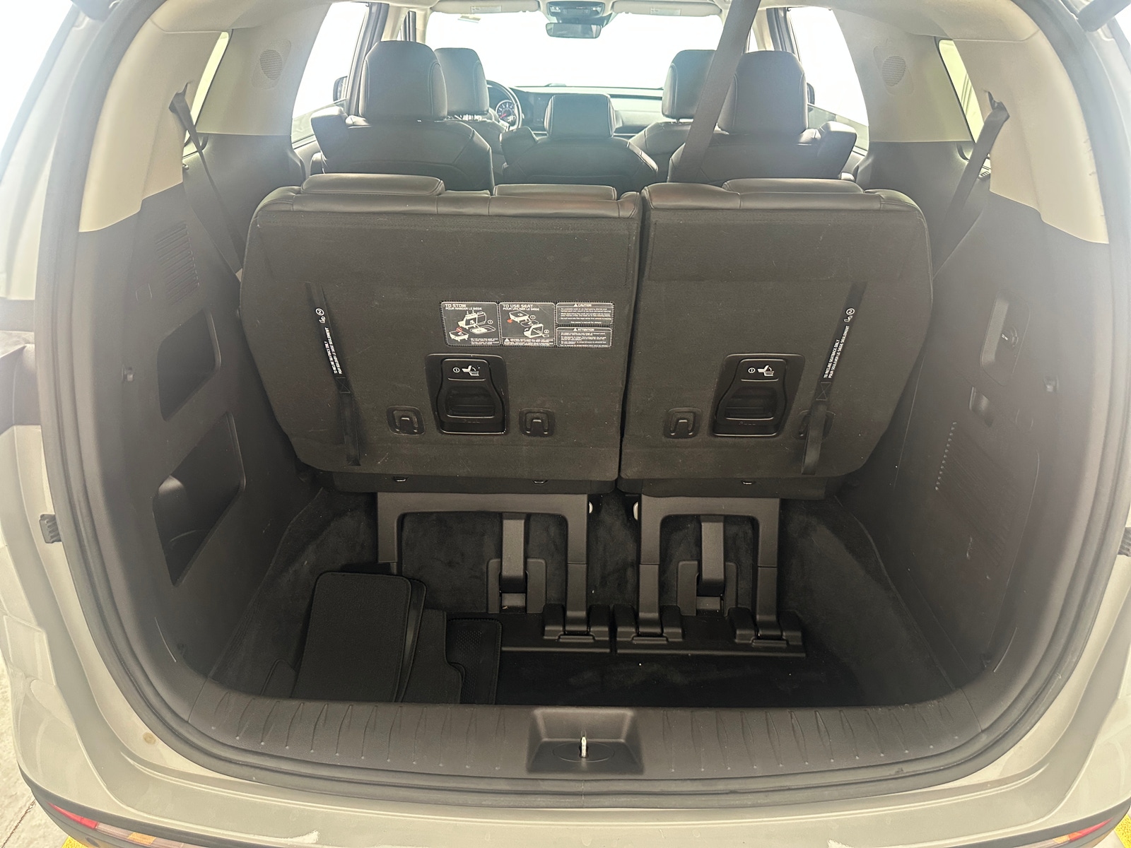 Thumbnail: 2022 Kia Carnival - 6