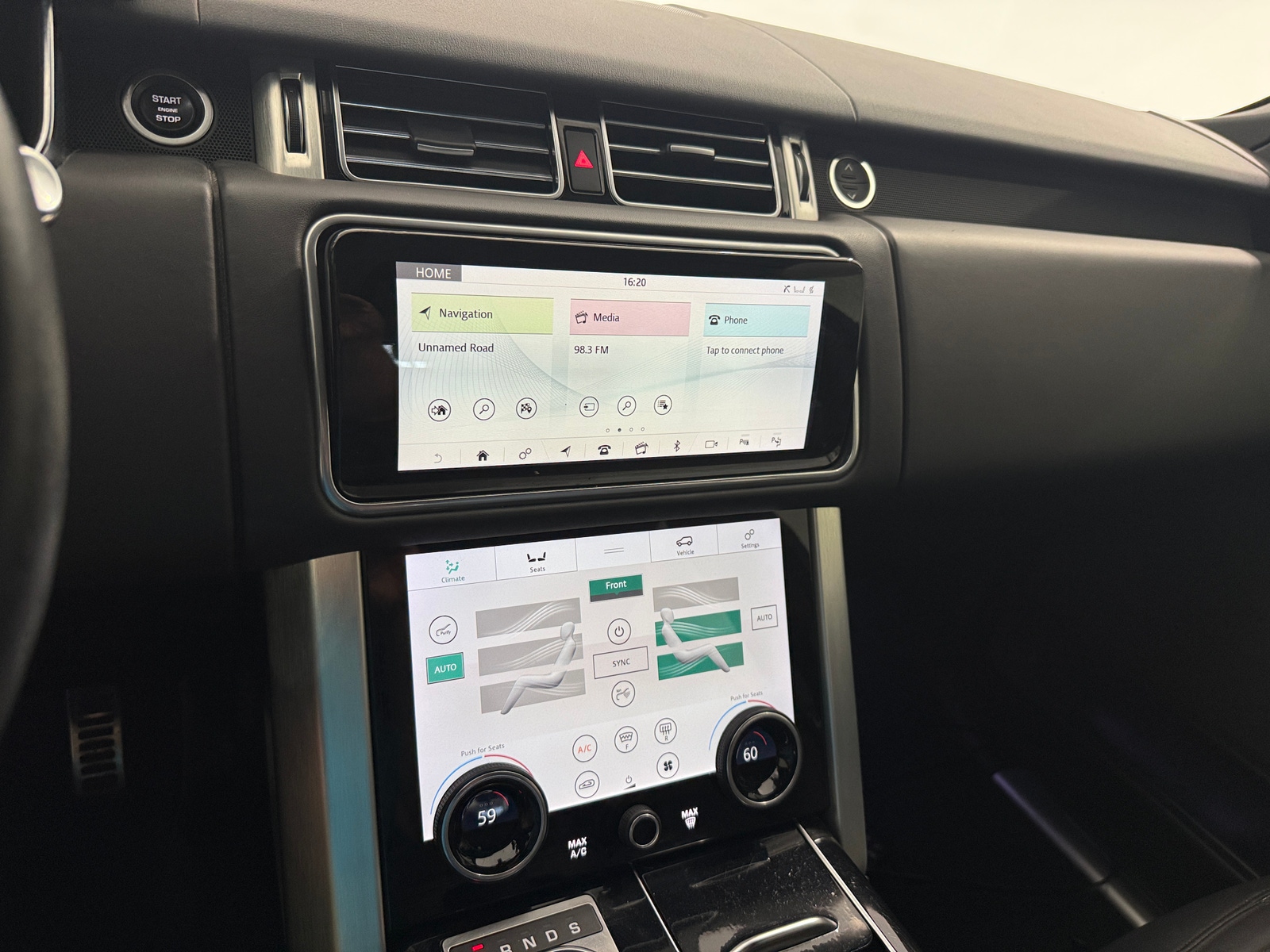 Thumbnail: 2022 Land Rover Range Rover - 3