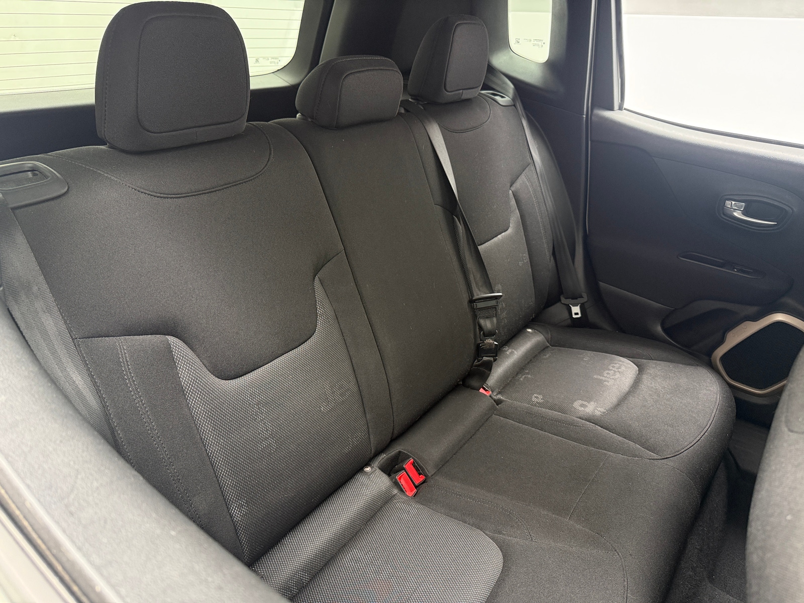 Thumbnail: 2017 Jeep Renegade - 6