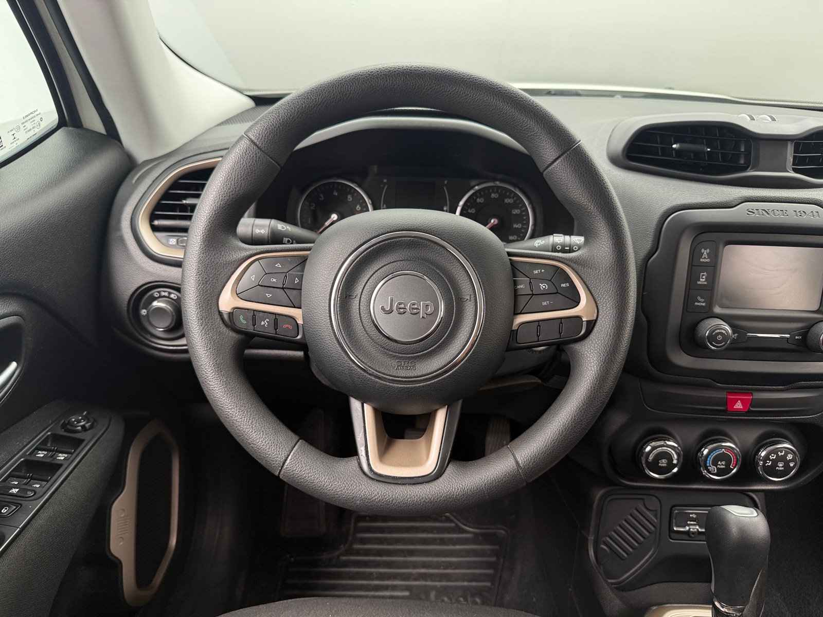 Thumbnail: 2017 Jeep Renegade - 5