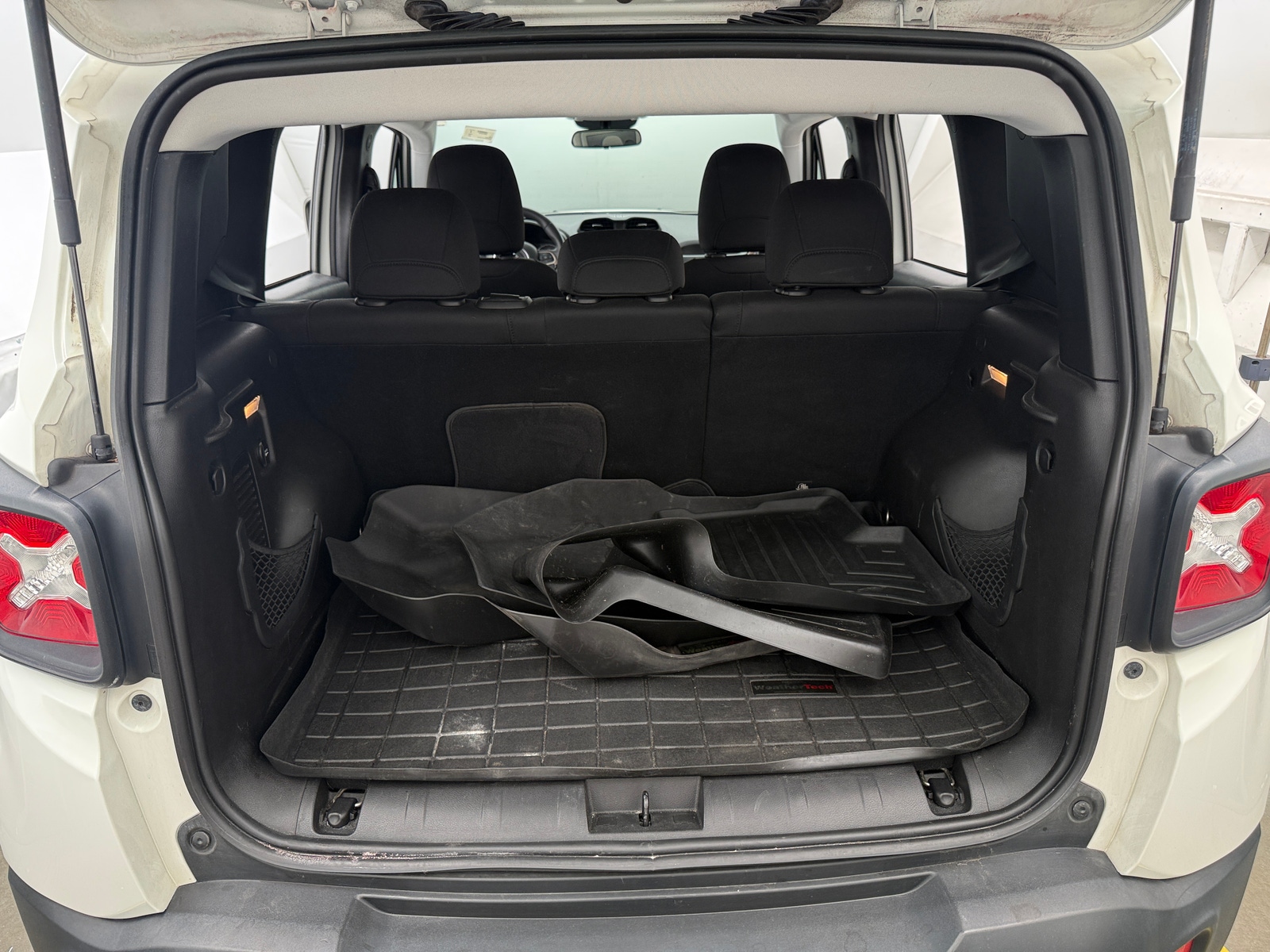Thumbnail: 2017 Jeep Renegade - 7