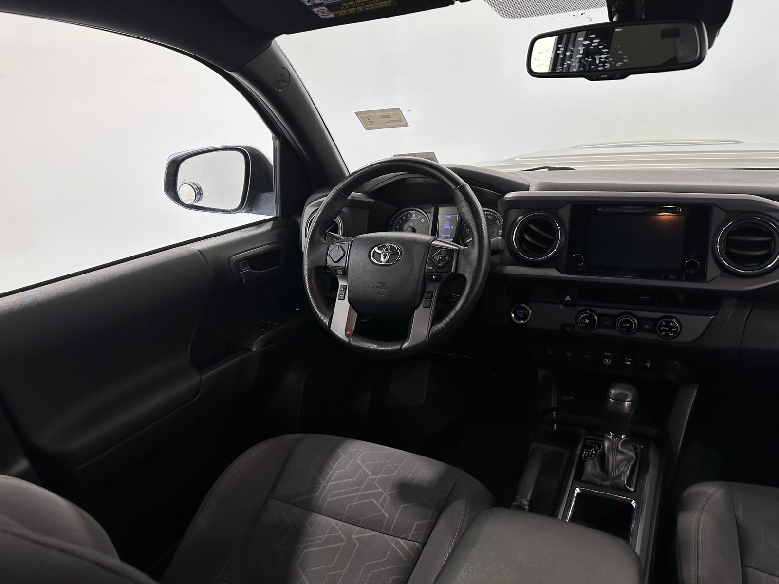 Thumbnail: 2018 Toyota Tacoma - 5