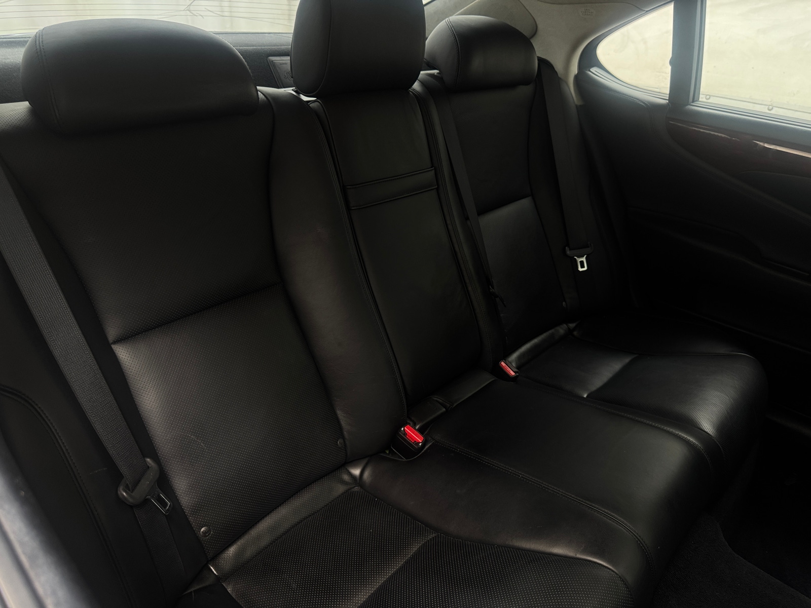 Thumbnail: 2011 Lexus LS - 5