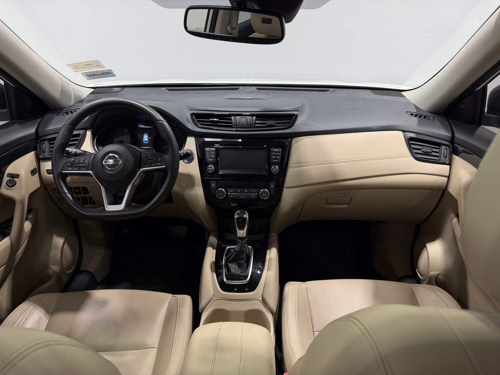 Thumbnail: 2017 Nissan Rogue - 2