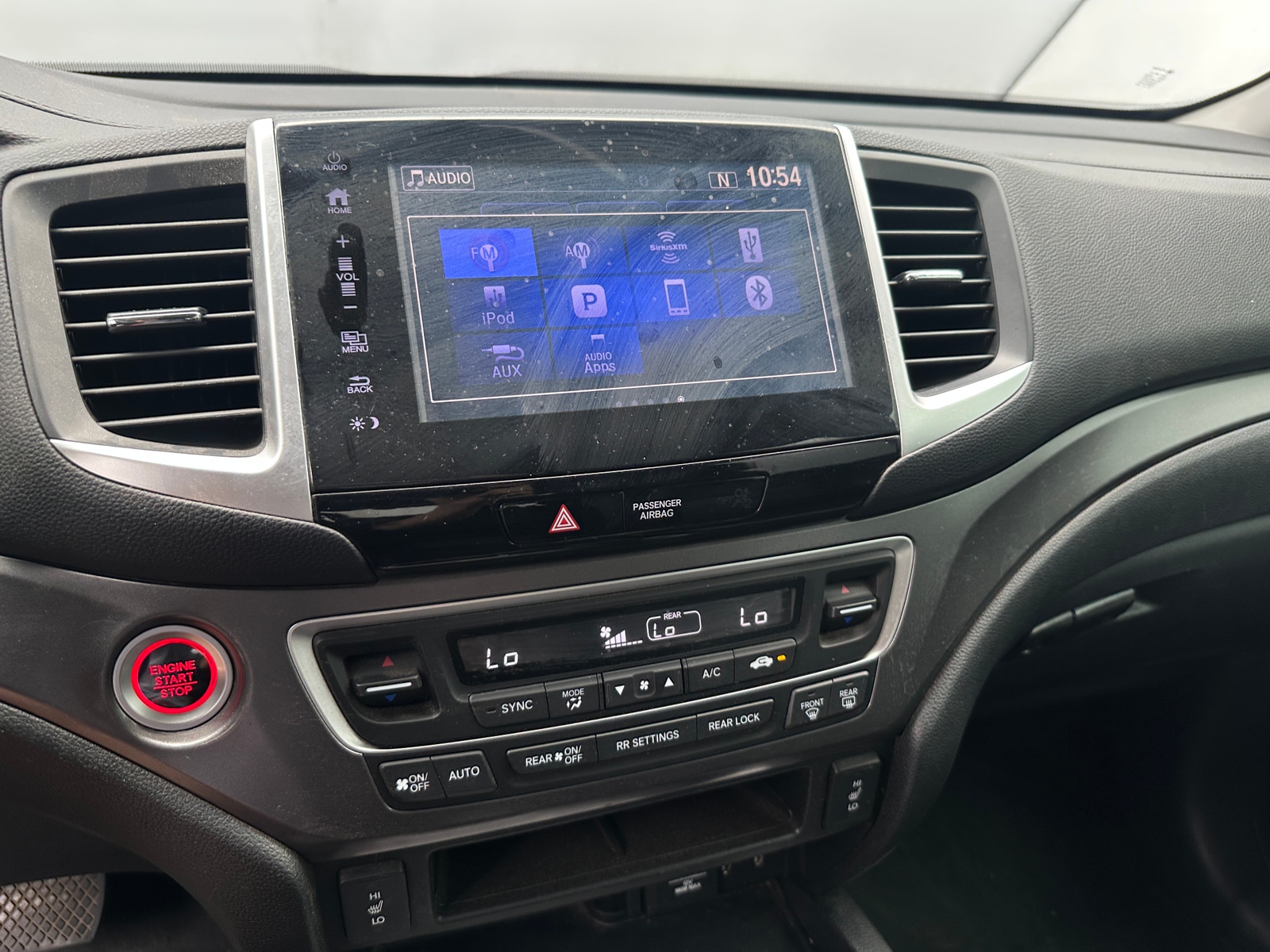 Thumbnail: 2017 Honda Pilot - 4
