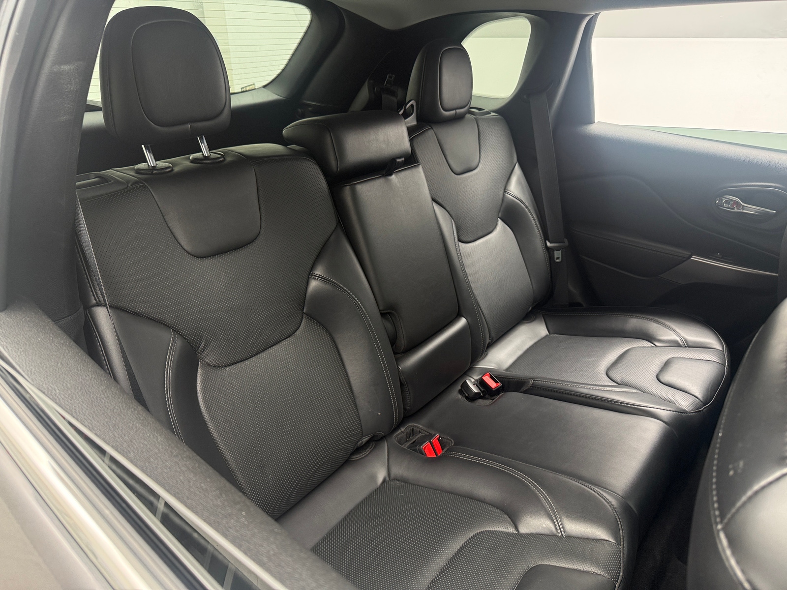 Thumbnail: 2021 Jeep Cherokee - 5