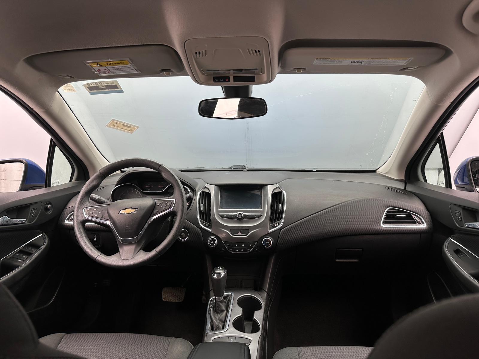 Thumbnail: 2018 Chevrolet Cruze - 3