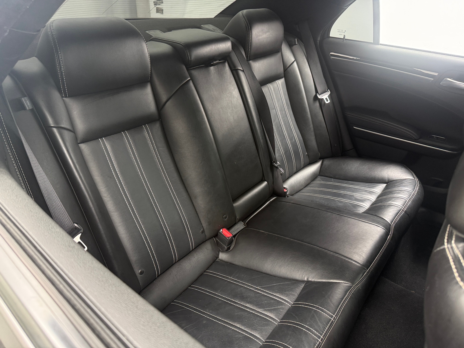 Thumbnail: 2022 Chrysler 300 - 5