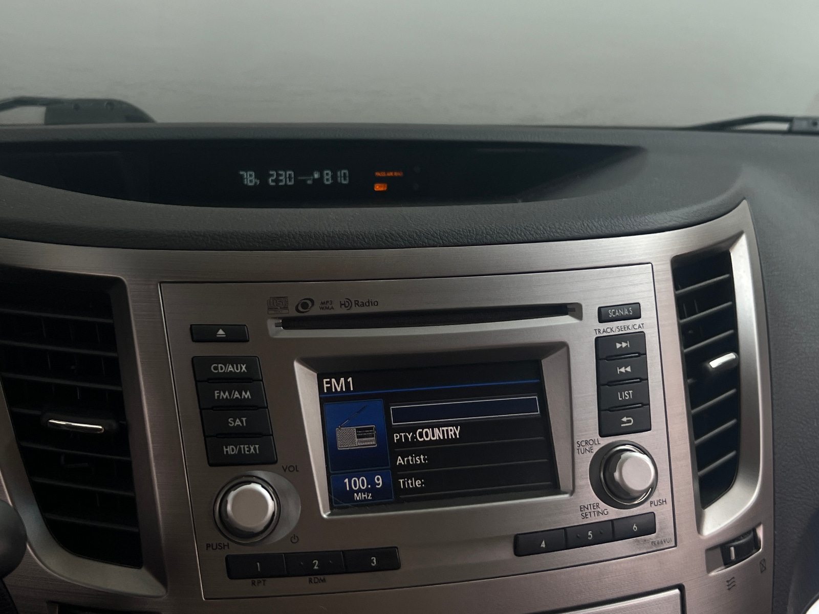 Thumbnail: 2014 Subaru Legacy - 4