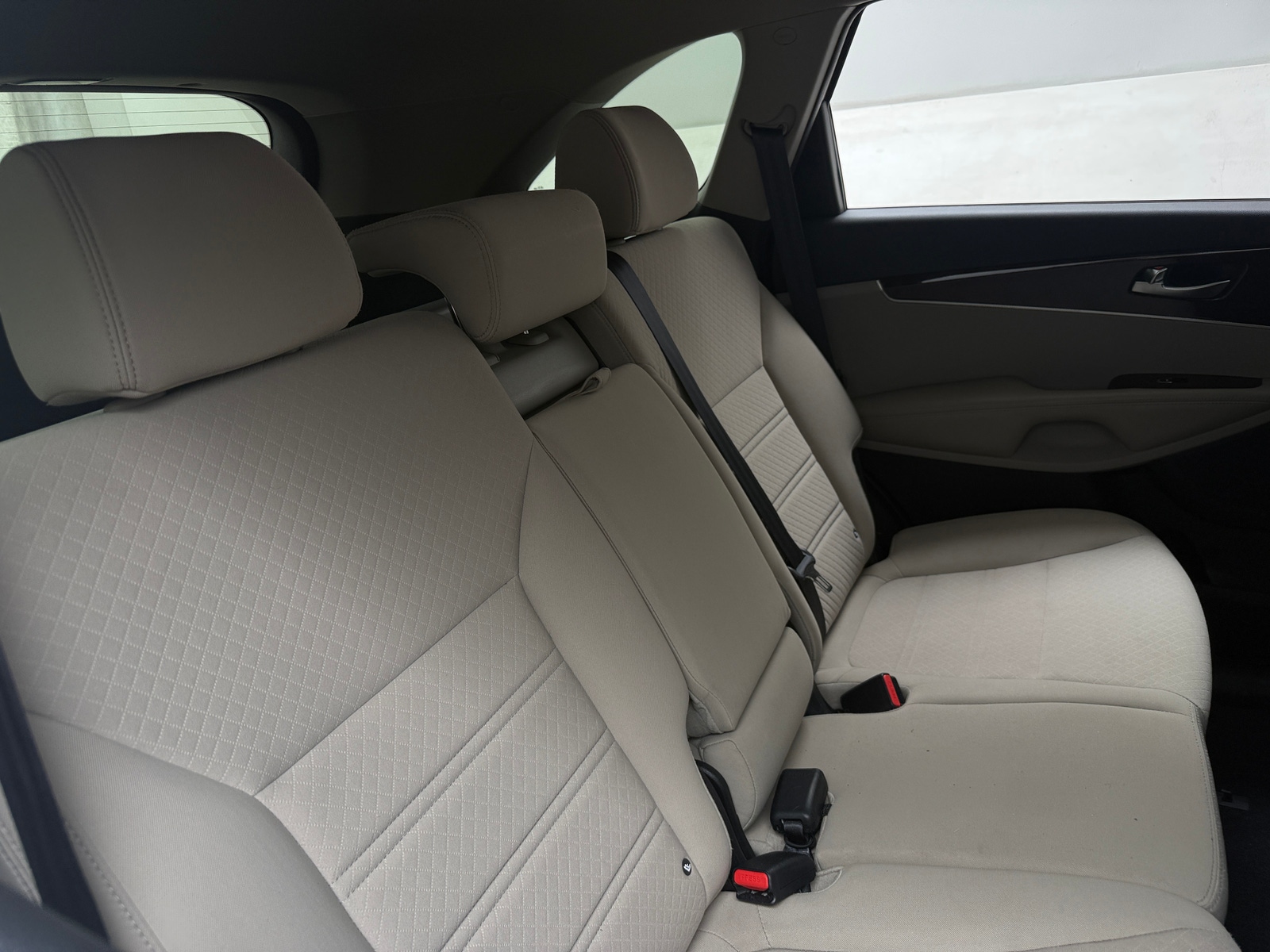 Thumbnail: 2016 Kia Sorento - 6