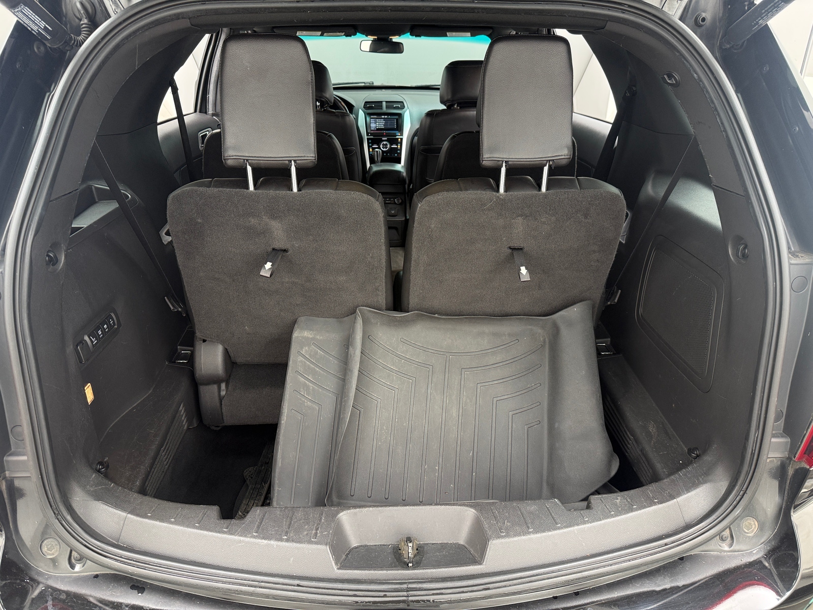 Thumbnail: 2015 Ford Explorer - 6