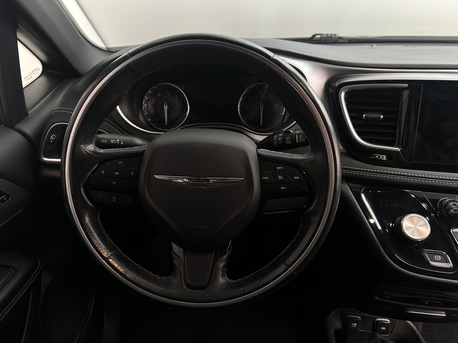 Thumbnail: 2019 Chrysler Pacifica - 4