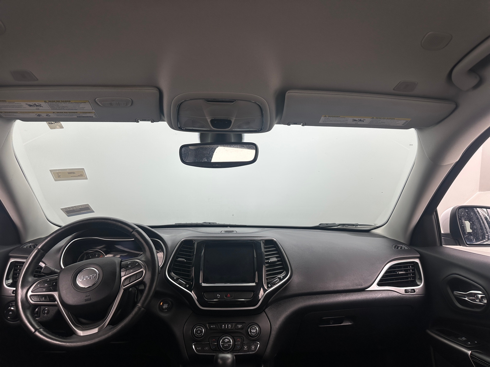 Thumbnail: 2019 Jeep Cherokee - 2