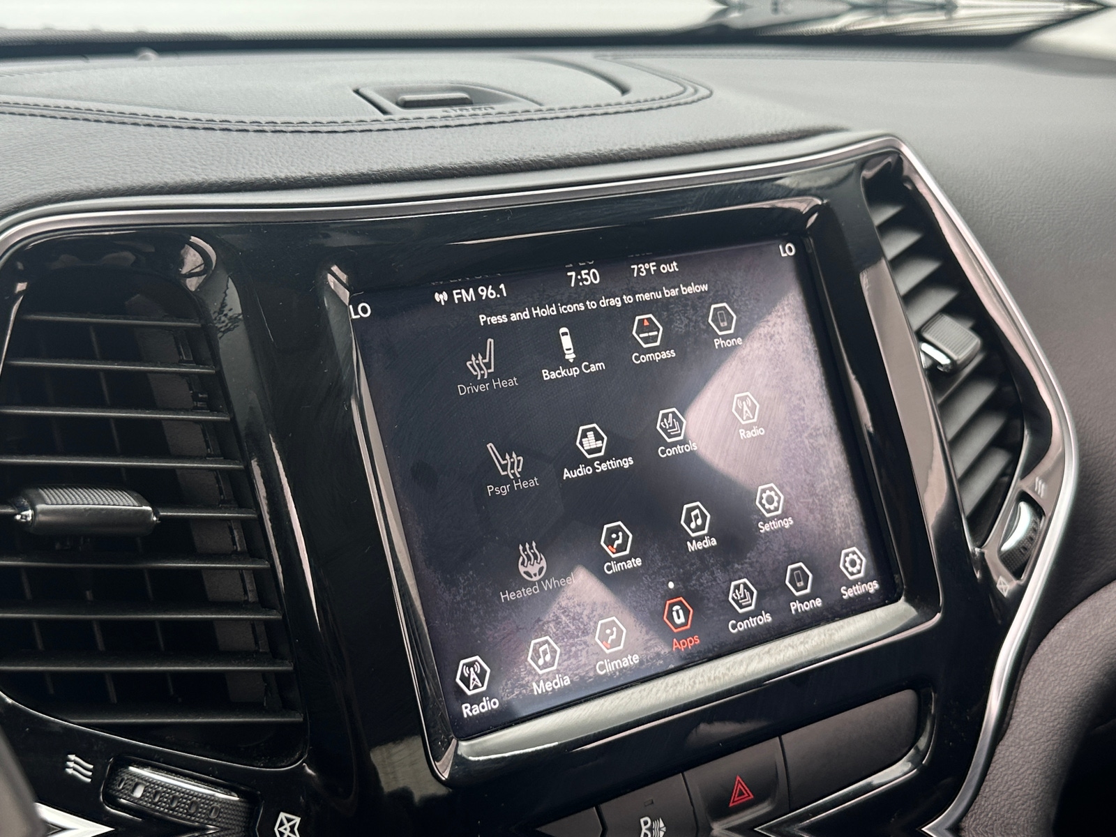 Thumbnail: 2019 Jeep Cherokee - 3
