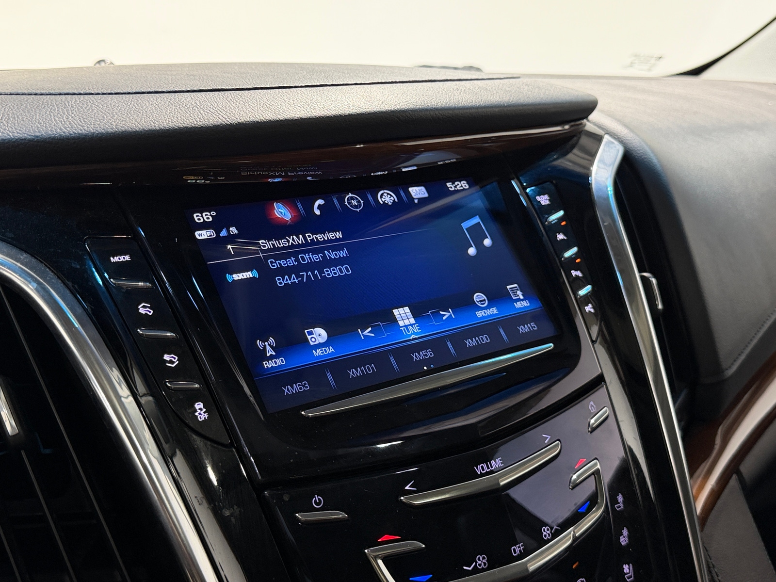 Thumbnail: 2018 Cadillac Escalade - 3