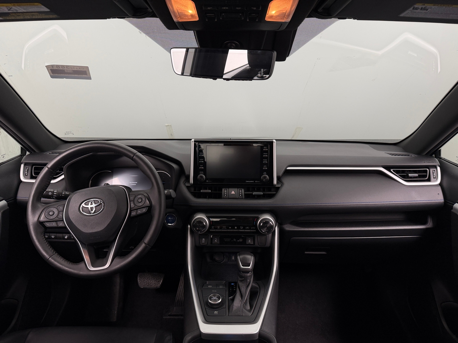 Thumbnail: 2020 Toyota RAV4 - 3