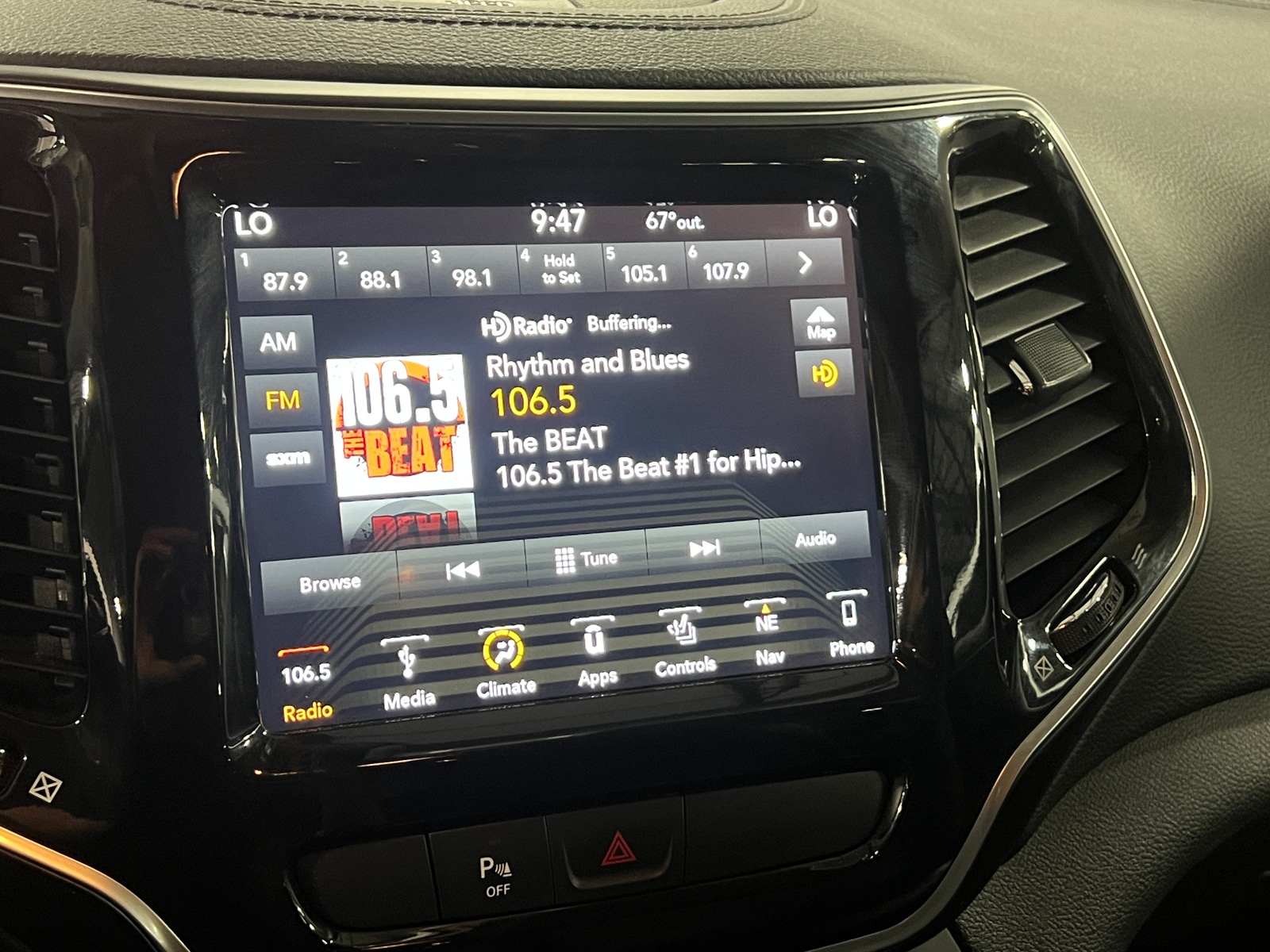 Thumbnail: 2019 Jeep Cherokee - 3