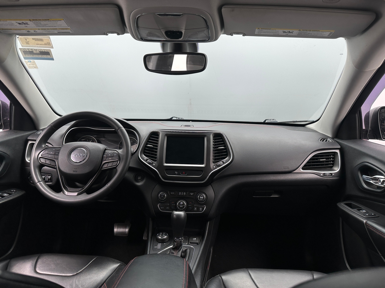 Thumbnail: 2020 Jeep Cherokee - 3