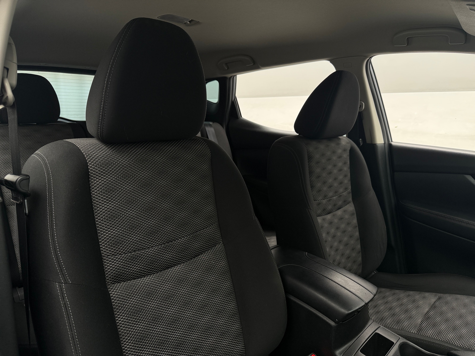 Thumbnail: 2018 Nissan Rogue Sport - 2