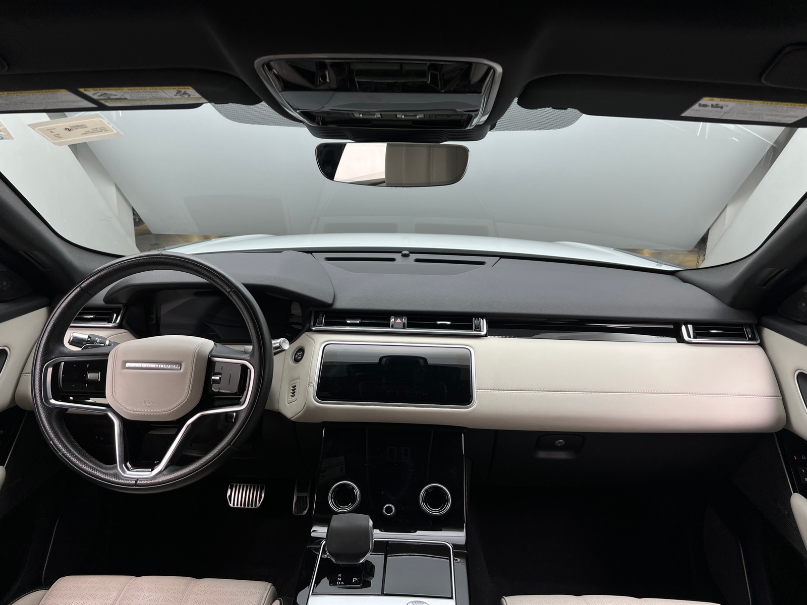 Thumbnail: 2021 Land Rover Range Rover Velar - 3