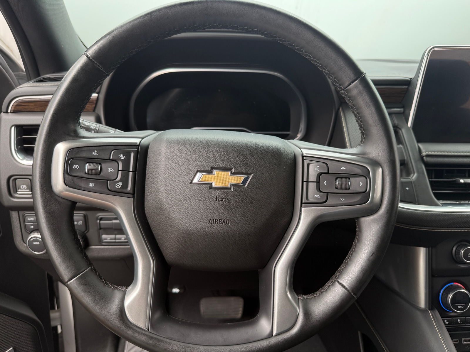 Thumbnail: 2023 Chevrolet Tahoe - 4