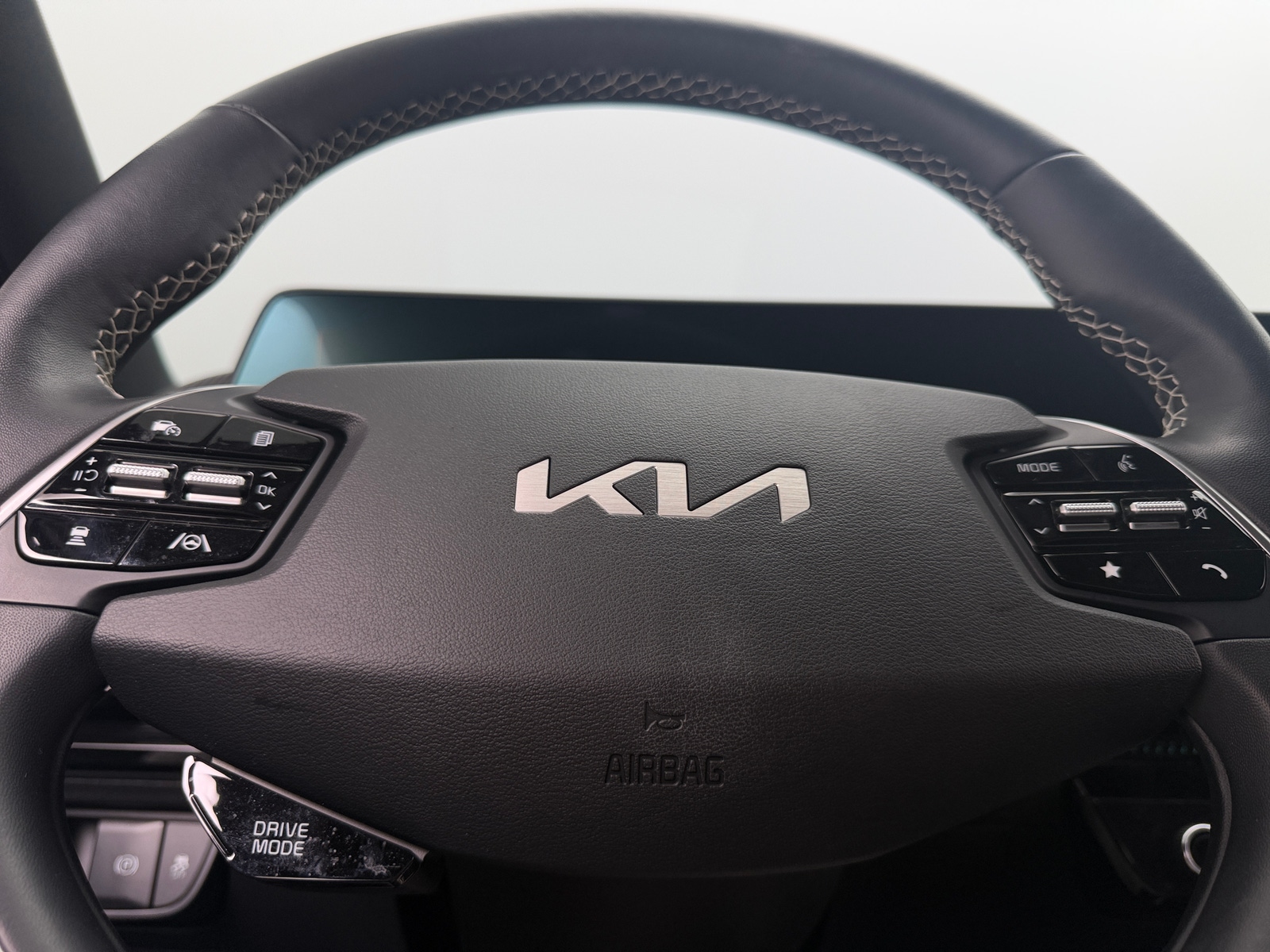Thumbnail: 2024 Kia EV6 - 4