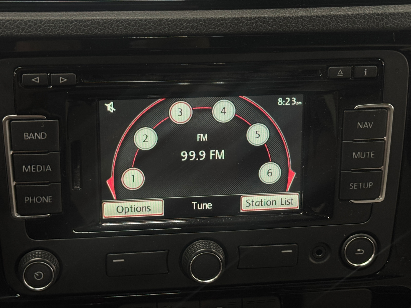 Thumbnail: 2015 Volkswagen Jetta - 4