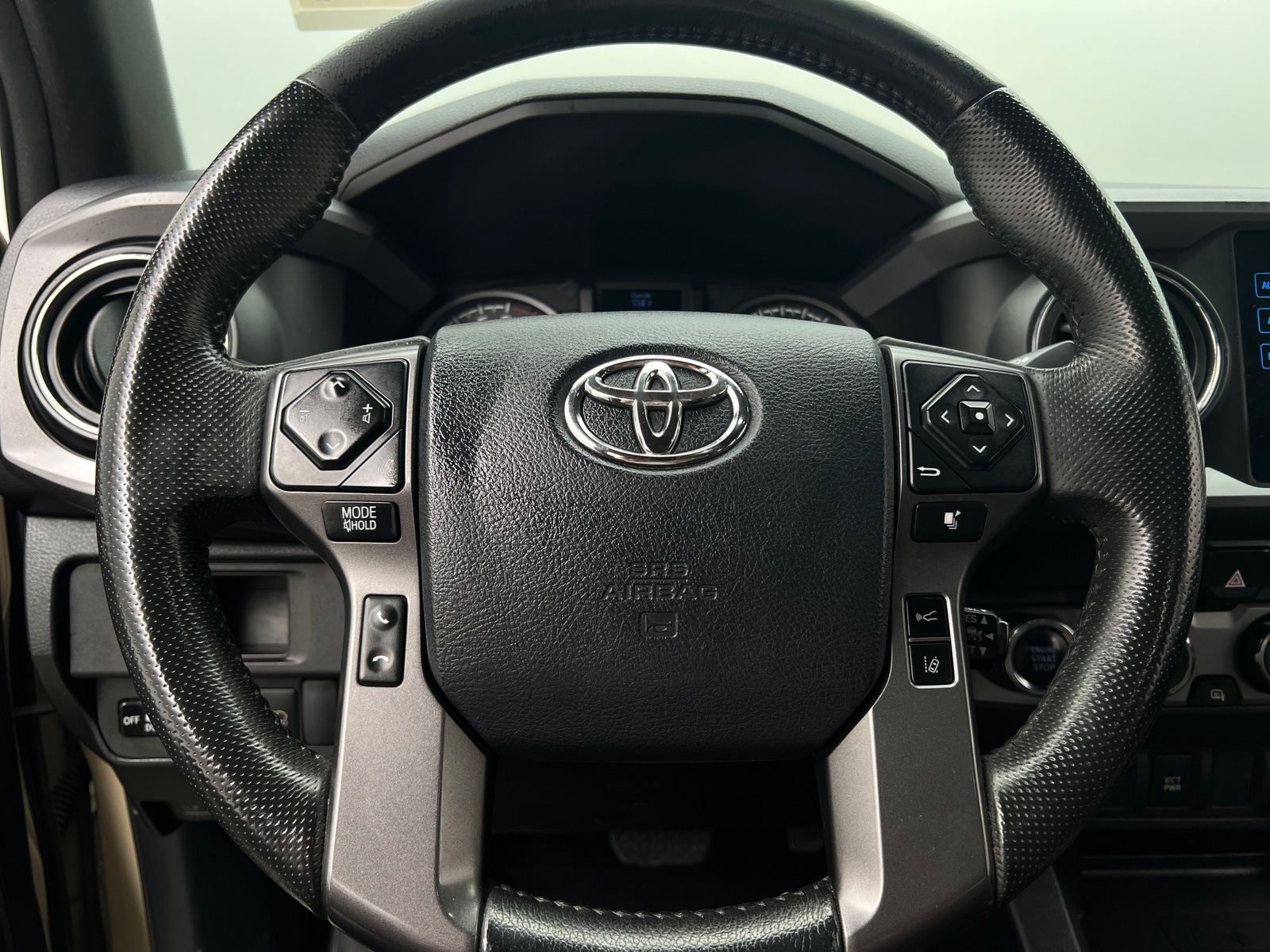Thumbnail: 2019 Toyota Tacoma - 5