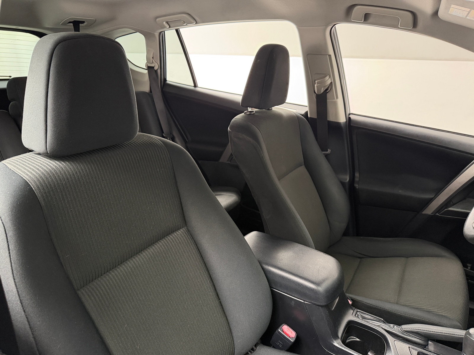 Thumbnail: 2017 Toyota RAV4 - 2