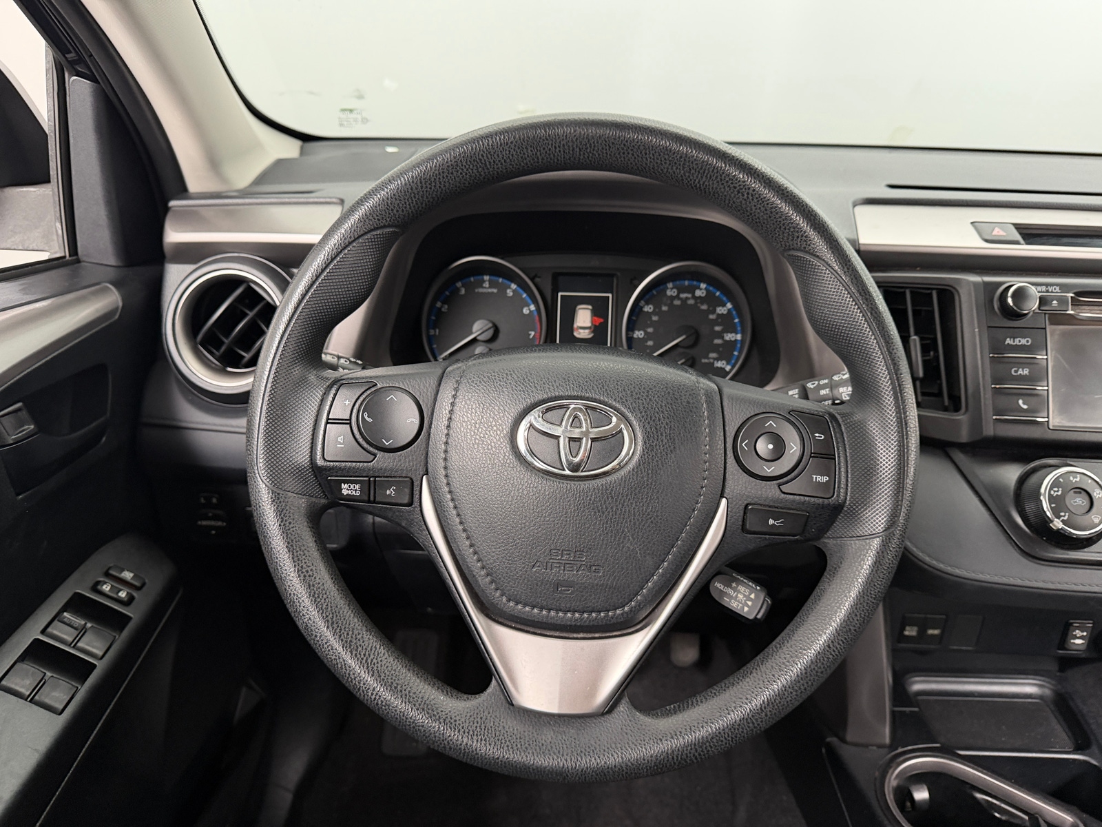 Thumbnail: 2017 Toyota RAV4 - 5