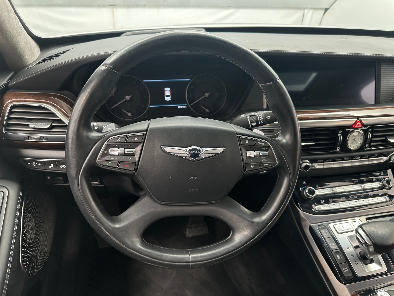 Thumbnail: 2019 Genesis G90 - 4