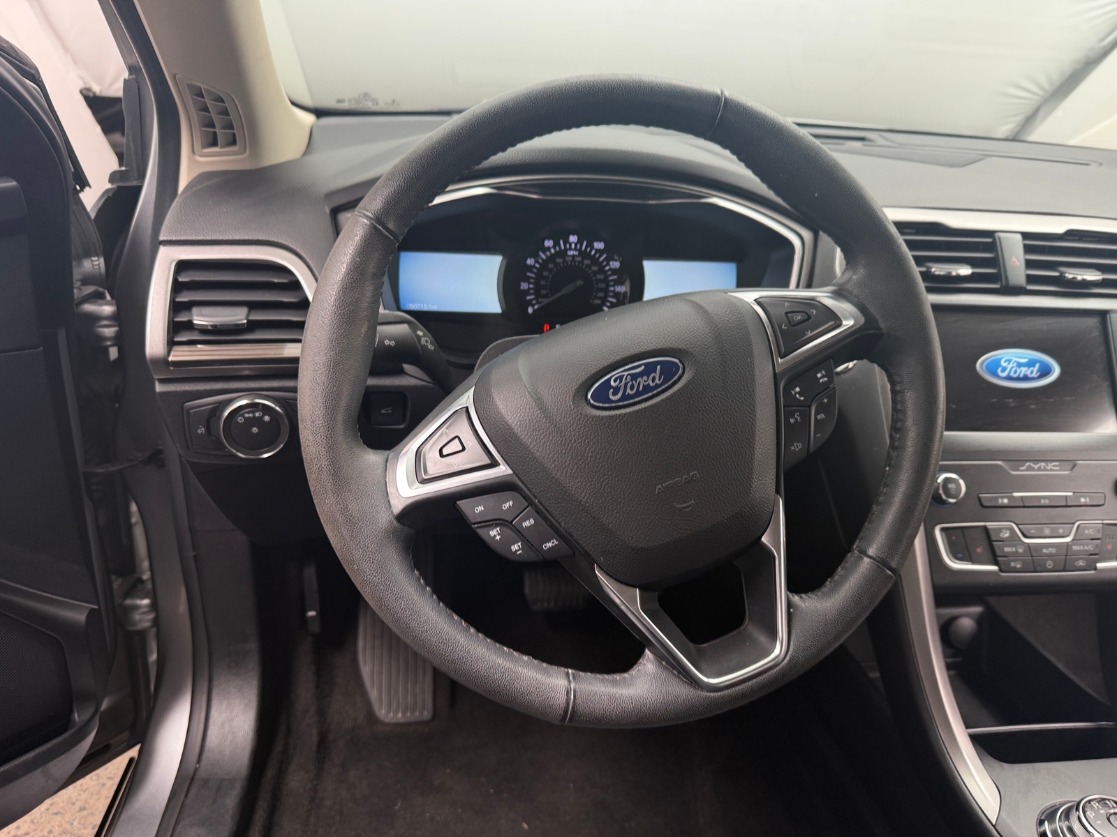 Thumbnail: 2020 Ford Fusion - 4