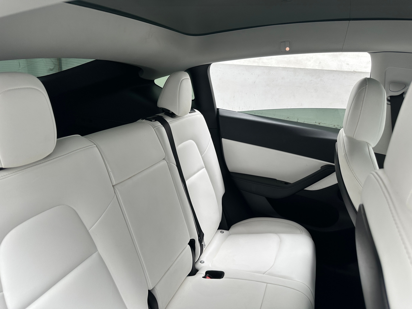 Thumbnail: 2022 Tesla Model Y - 5