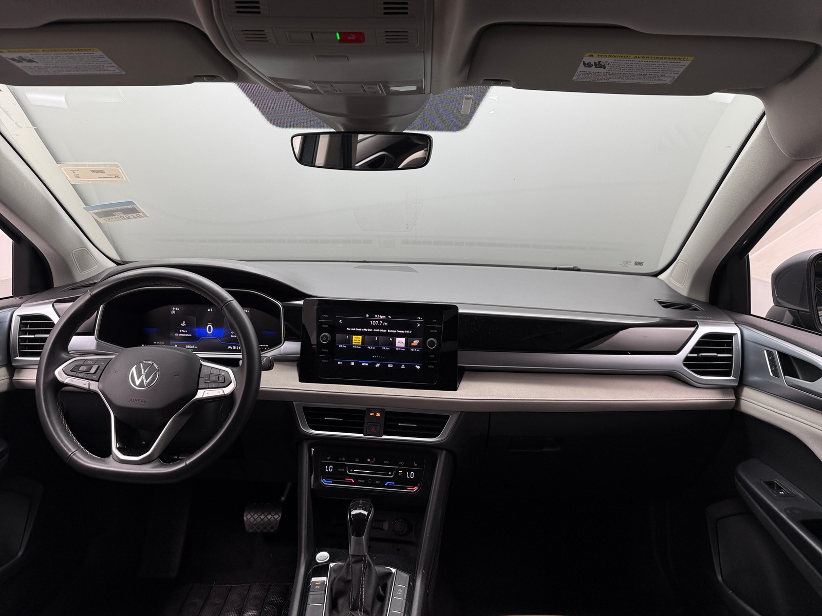 Thumbnail: 2025 Volkswagen Taos - 2