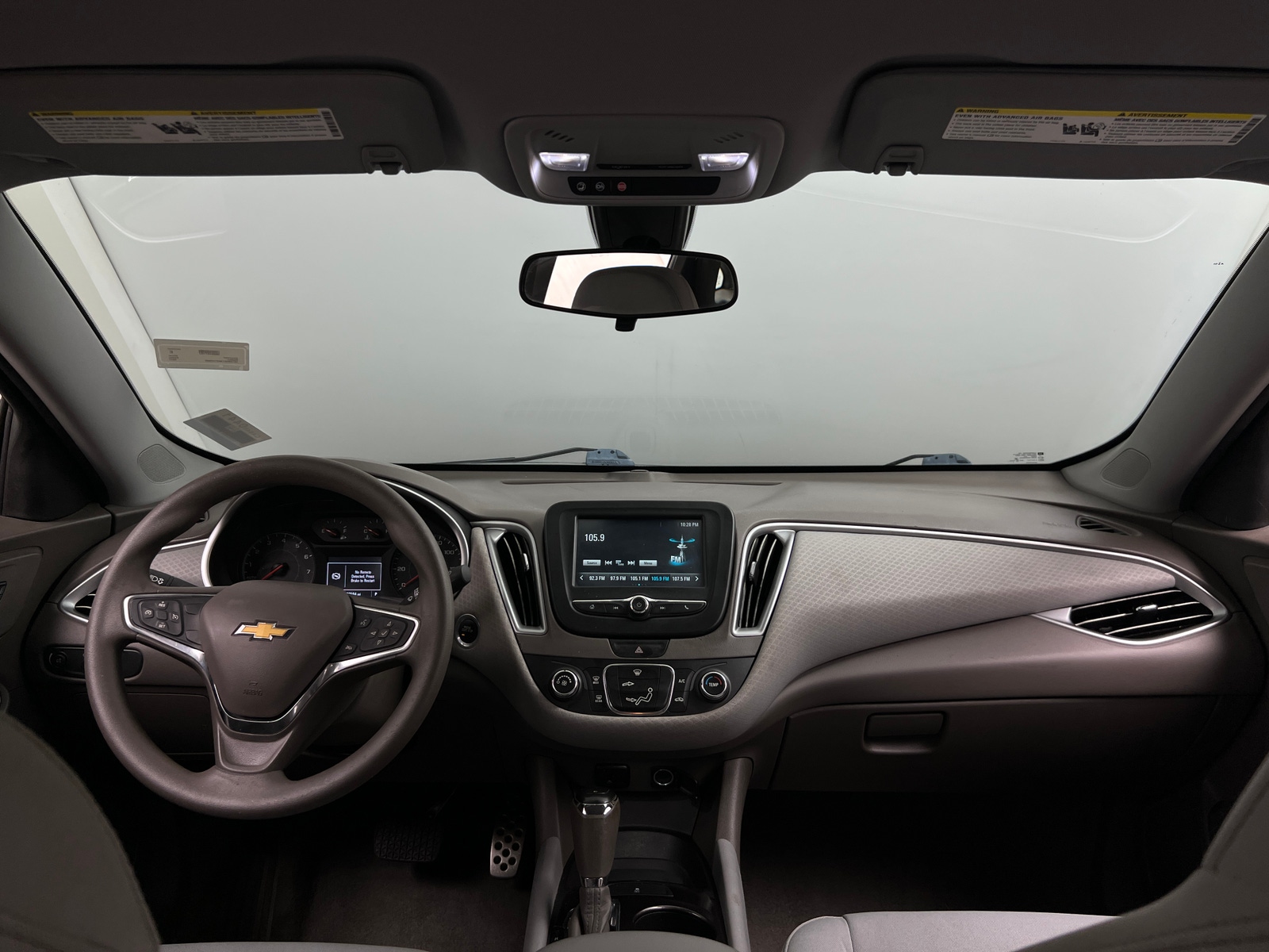 Thumbnail: 2017 Chevrolet Malibu - 3