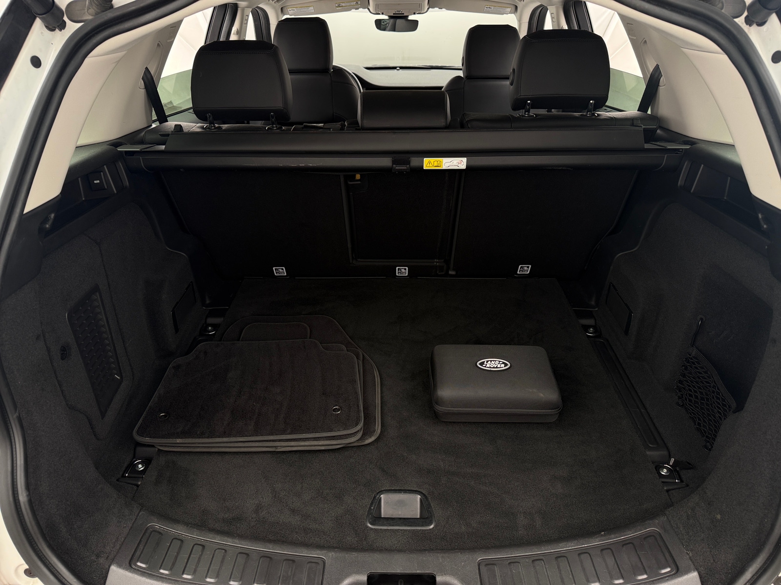 Thumbnail: 2021 Land Rover Discovery Sport - 6